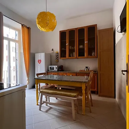 Διαμέρισμα Domus Ele *